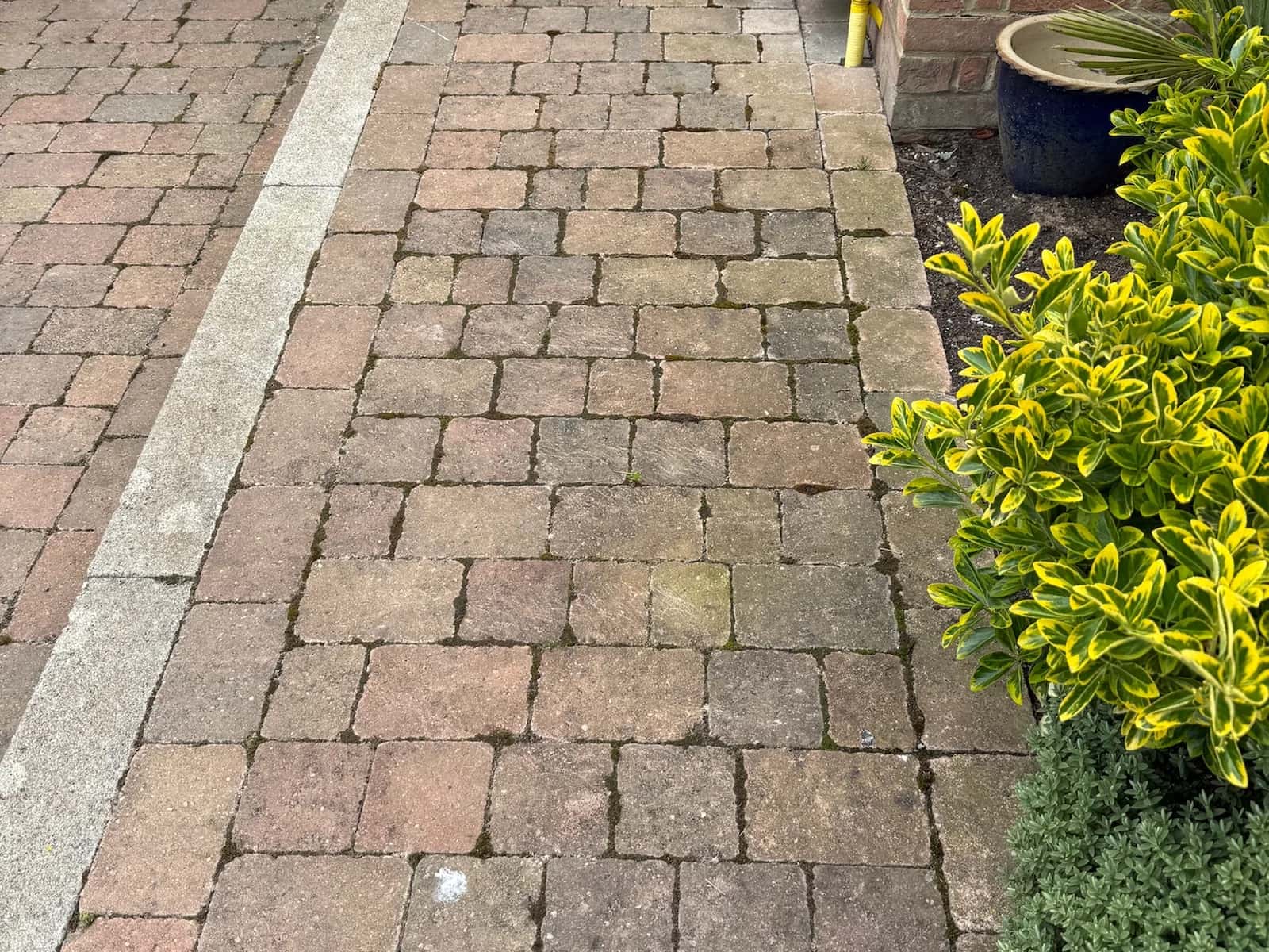 Driveway Cleaning in Gerrards Cross — before