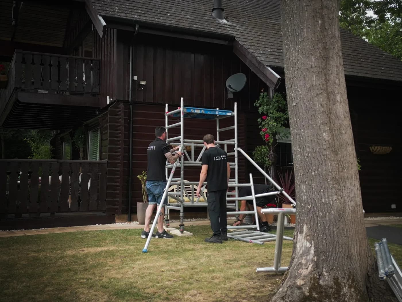 Providing controlled access to the roofline