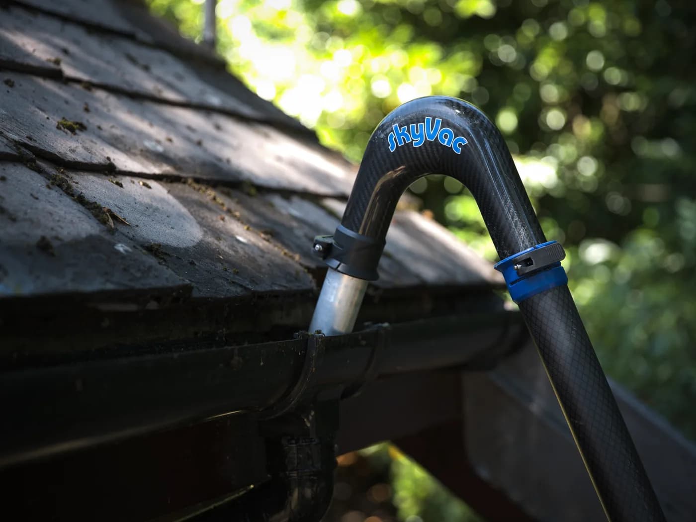 Restoring the roof drainage system