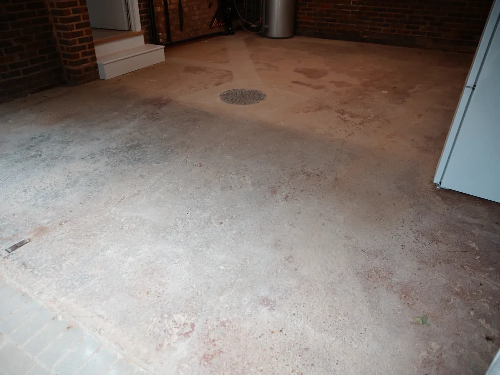 How to Clean Gravel Driveway With a Pressure Washer