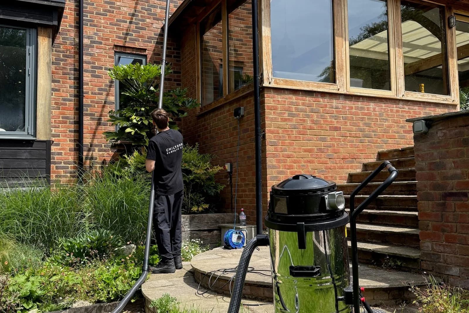 How to Pressure Wash a House