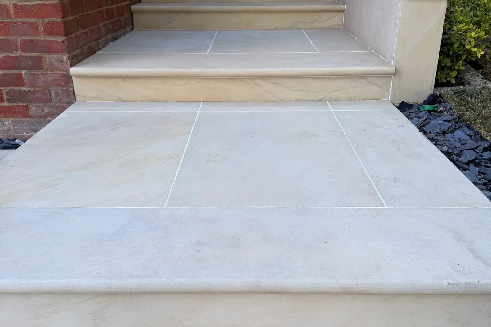 How to Clean Concrete Driveway