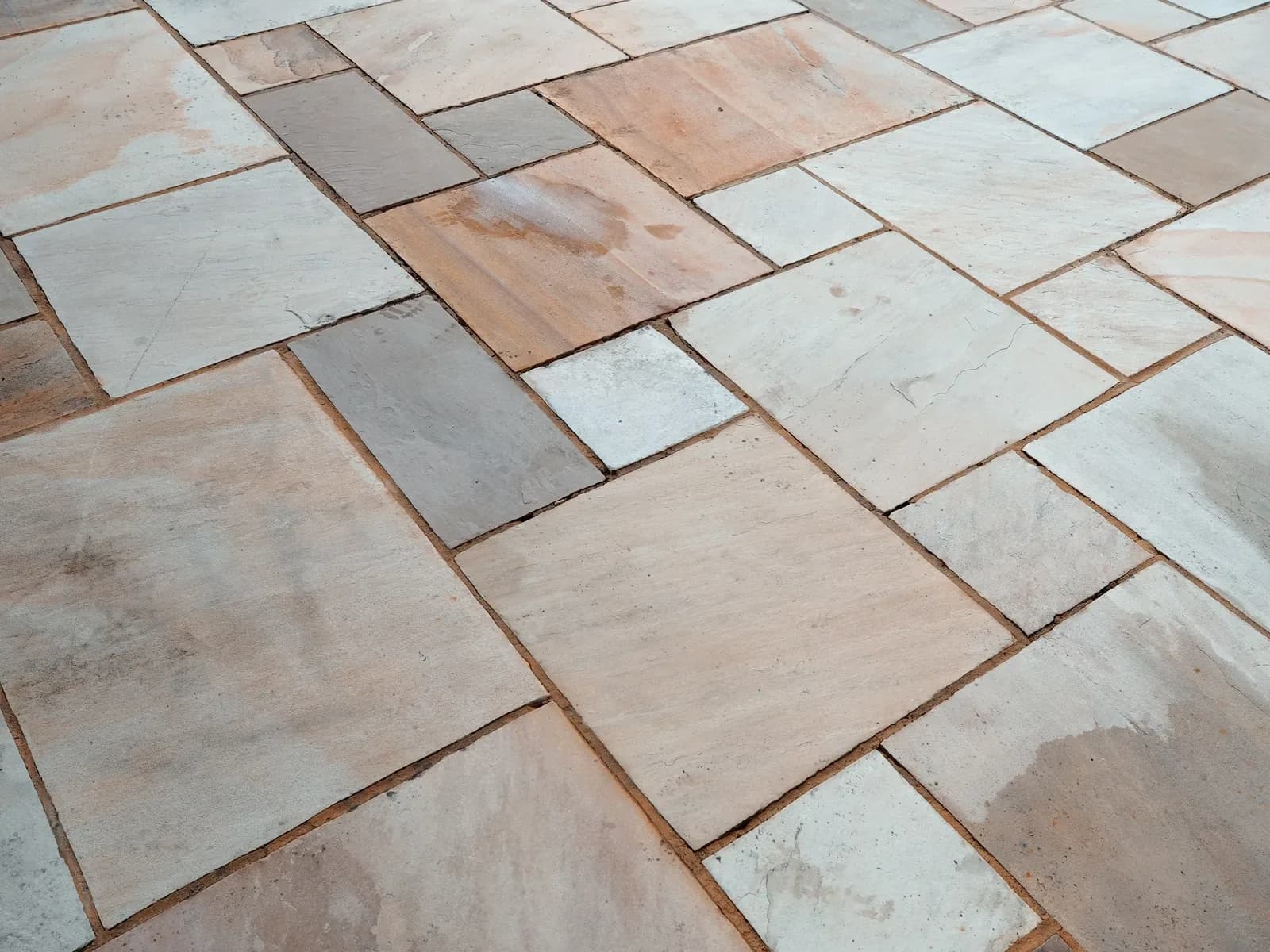 What Affects the Cost of Patio Cleaning?