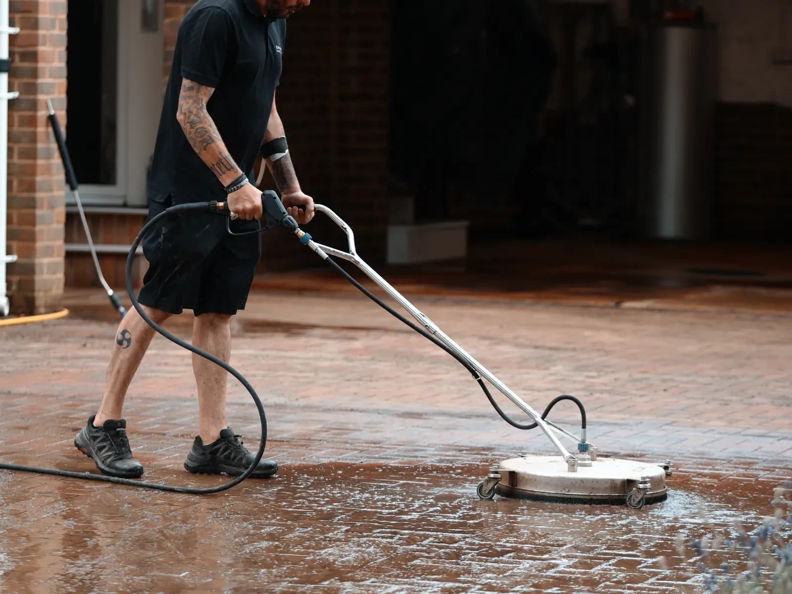 What Are the Benefits of Exterior Cleaning for Commercial Buildings?