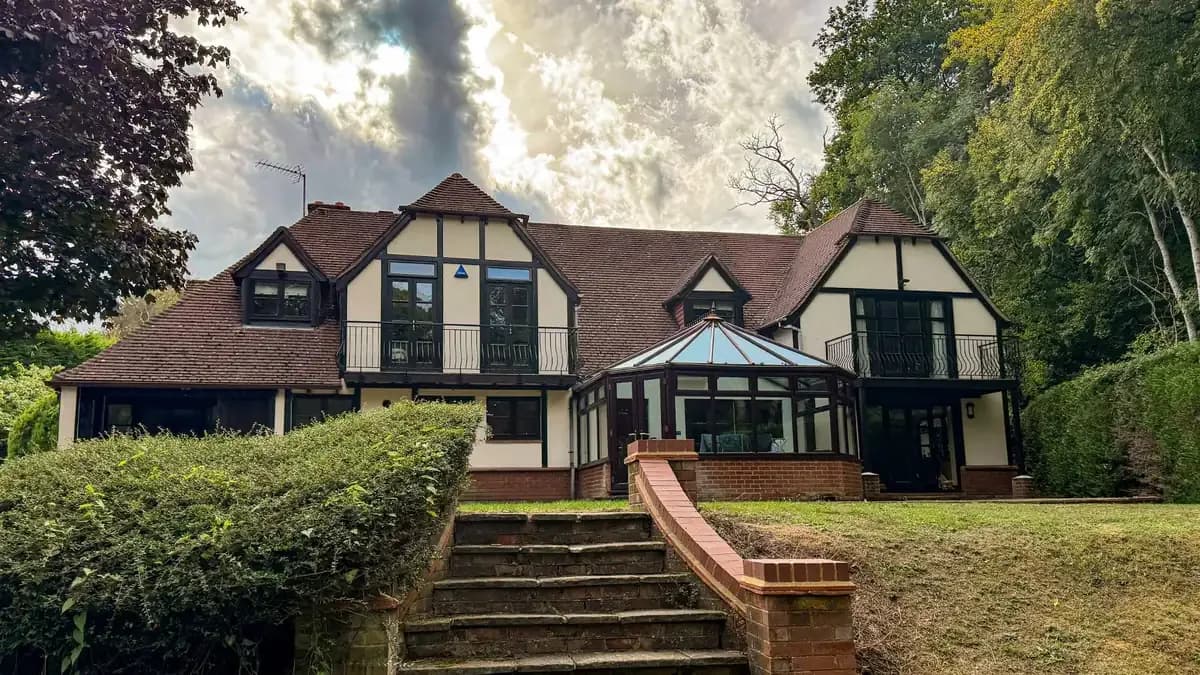 Can Roof Cleaning Improve Kerb Appeal?