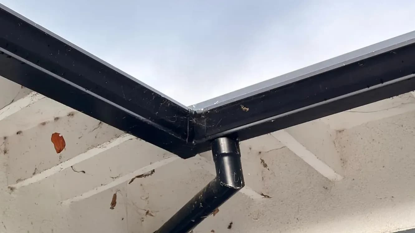 How to Unblock a Gutter Downpipe